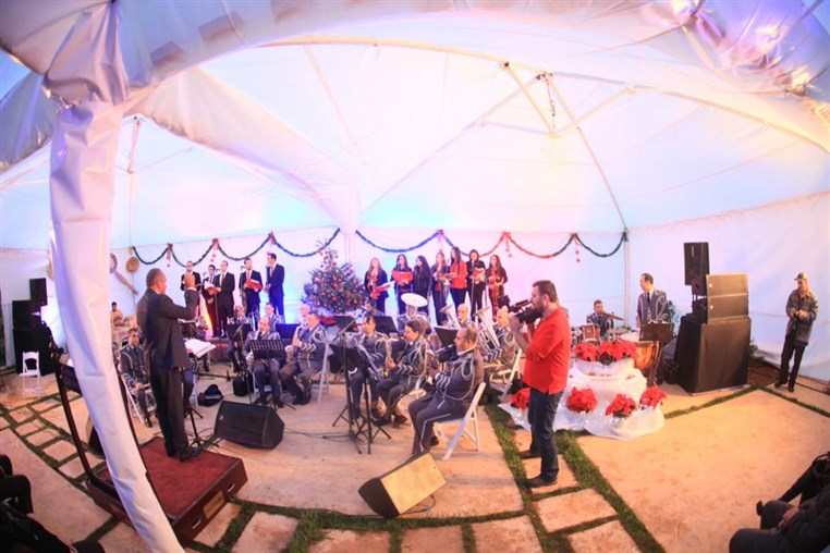 Arnaoon Christmas Village